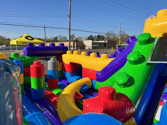 Build & Play Inflatable Rental