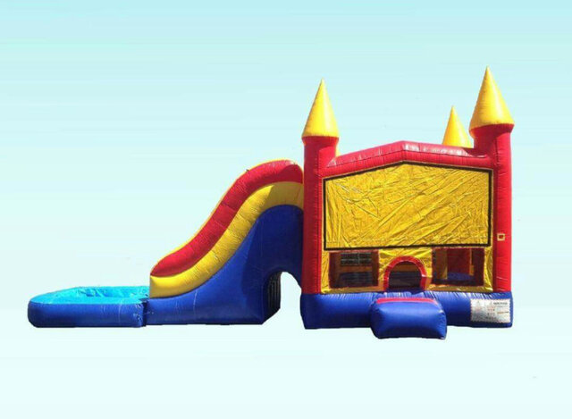 Multicolor Deluxe Bounce House With Dry Slide