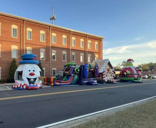 UBOUNCE Party Rentals inflatable bounce houses set up