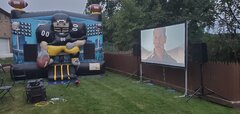Entertainment Cube W/10ft Movie Screen