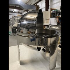 Round 6qt Roll-top Deluxe w/ Gold Trim