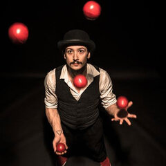 Circus Juggler - per hour