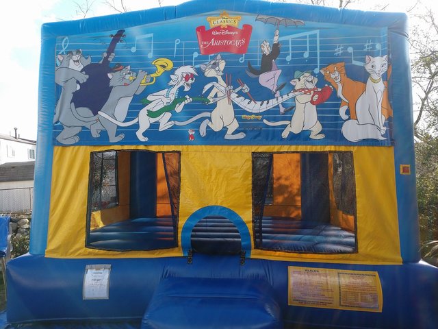 Aristocats Bounce House Large