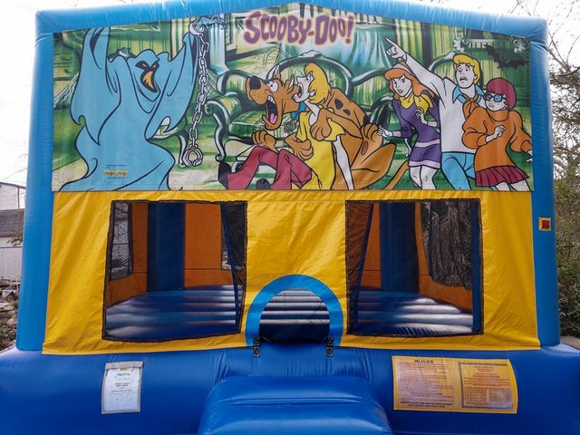 Scooby Doo Bounce House Large