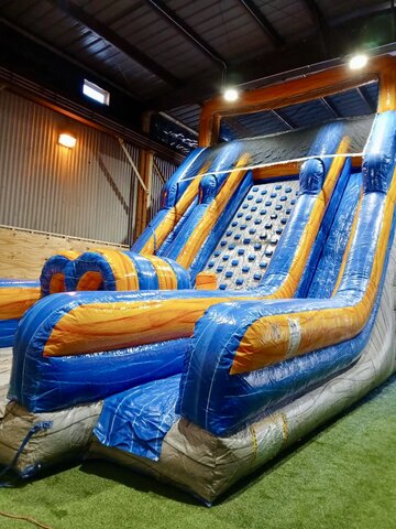 25' Infinite Rock Wall Slide