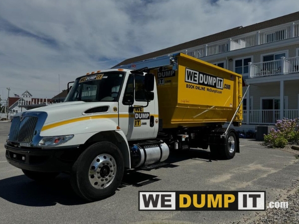 Our roll-off dumpsters come in various sizes to suit any project, big or small.