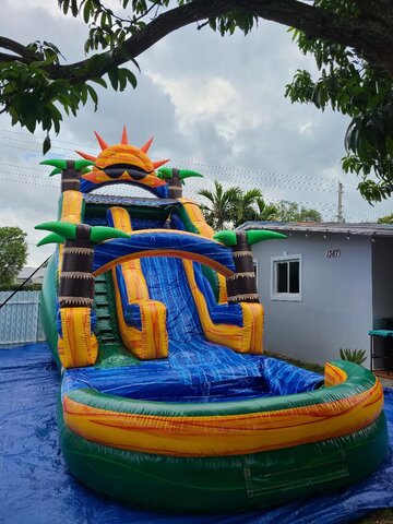 18ft Florida sunshine 🌞 waterslide