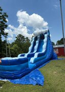 18 foot blue wave