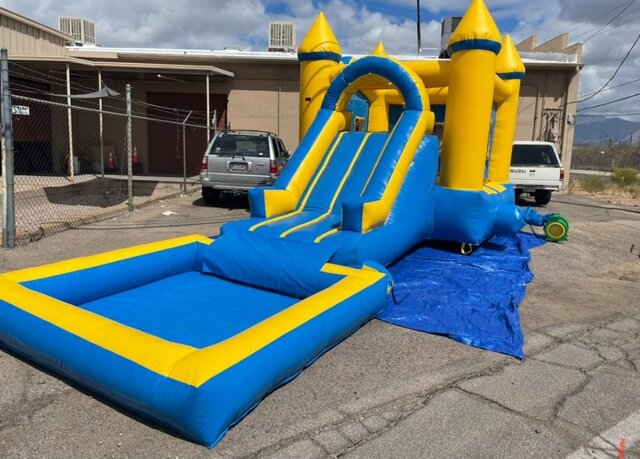 15' x 15' COMBO YELLOW AND BLUE CASTLE